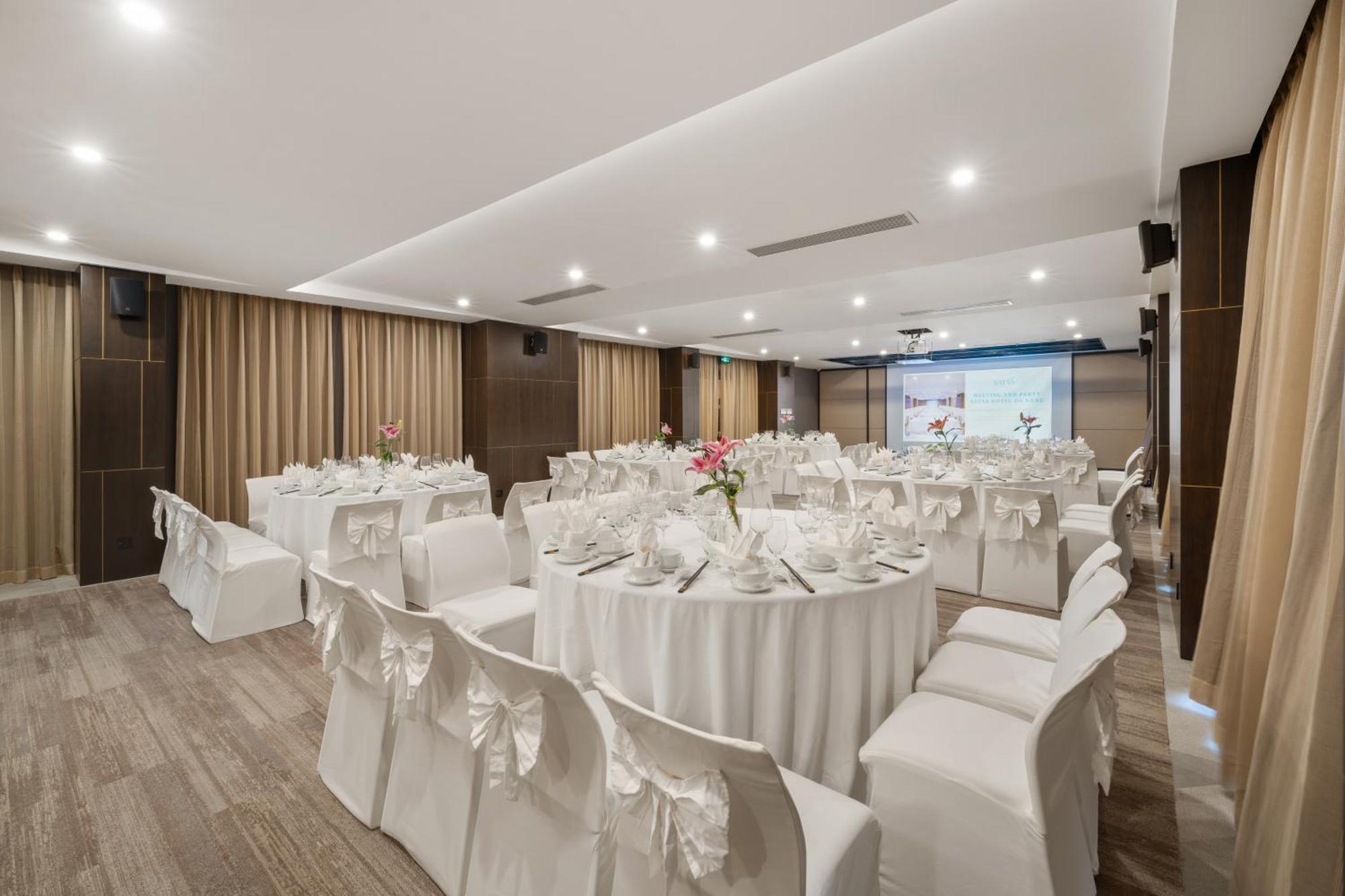 Satya Da Nang Hotel Han Market Kültér fotó