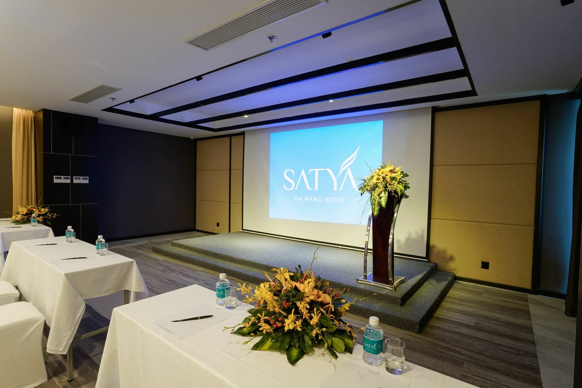 Satya Da Nang Hotel Han Market Kültér fotó